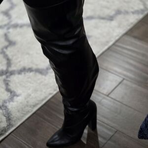 Elegant Black Women's Thigh-High Boots